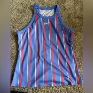Women’s Nike Tennis Tank Top size small NWOT